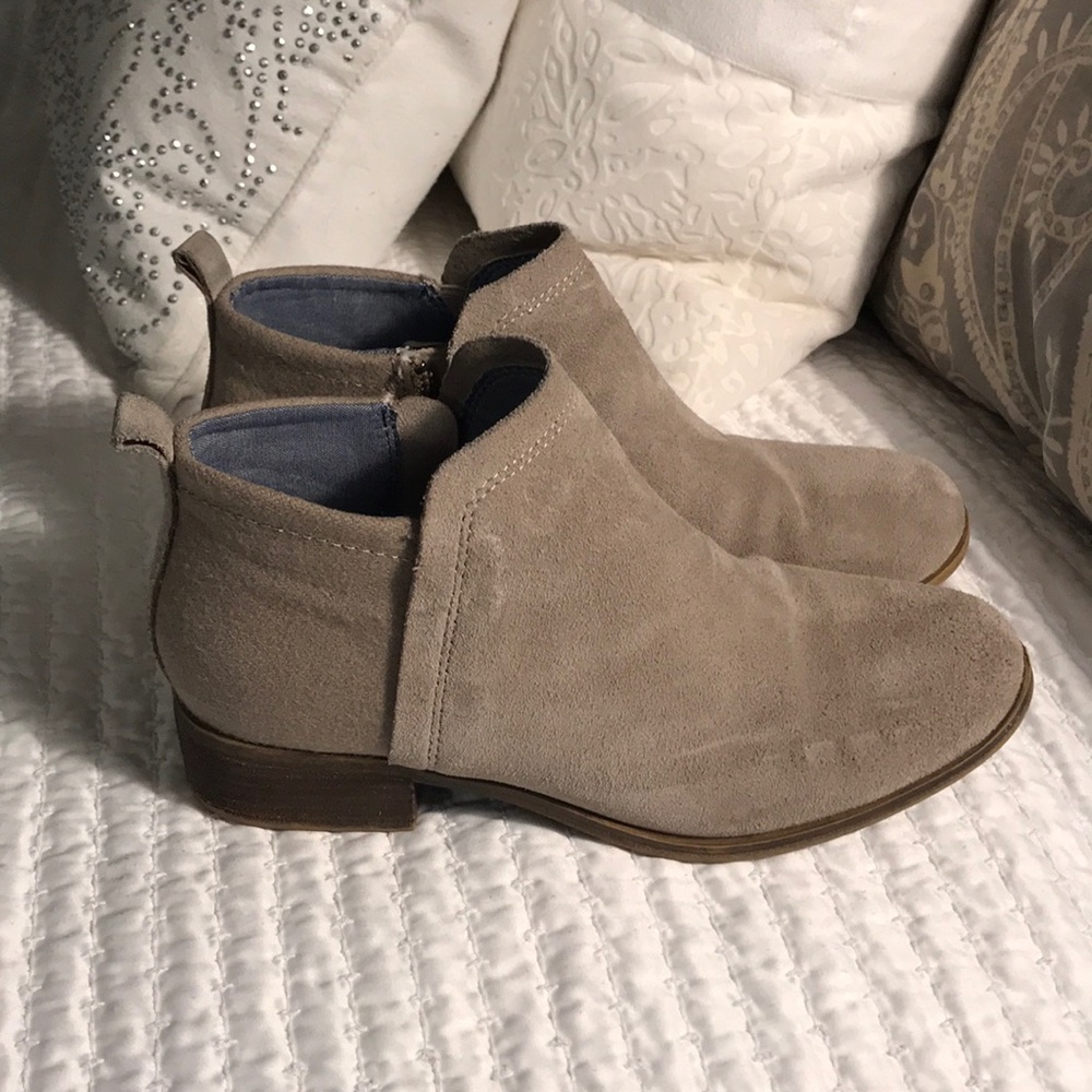 Toms booties!
